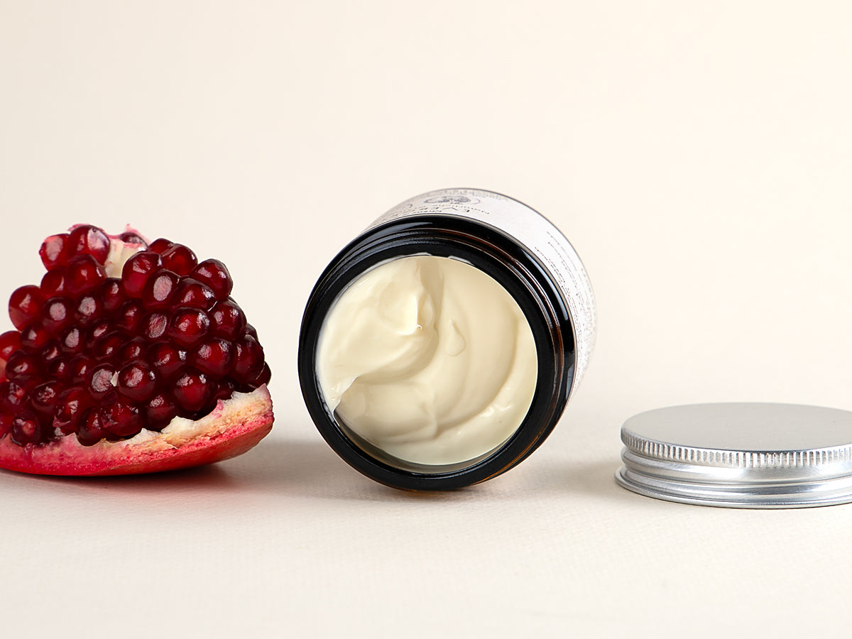 Evergreen face cream with avocado and pomegranate oil