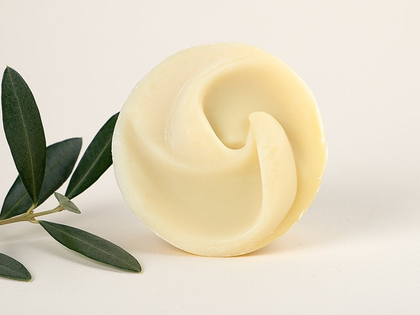 Our Daily Milk natural soap for sensitive skin with coconut milk and extra virgin olive oil.