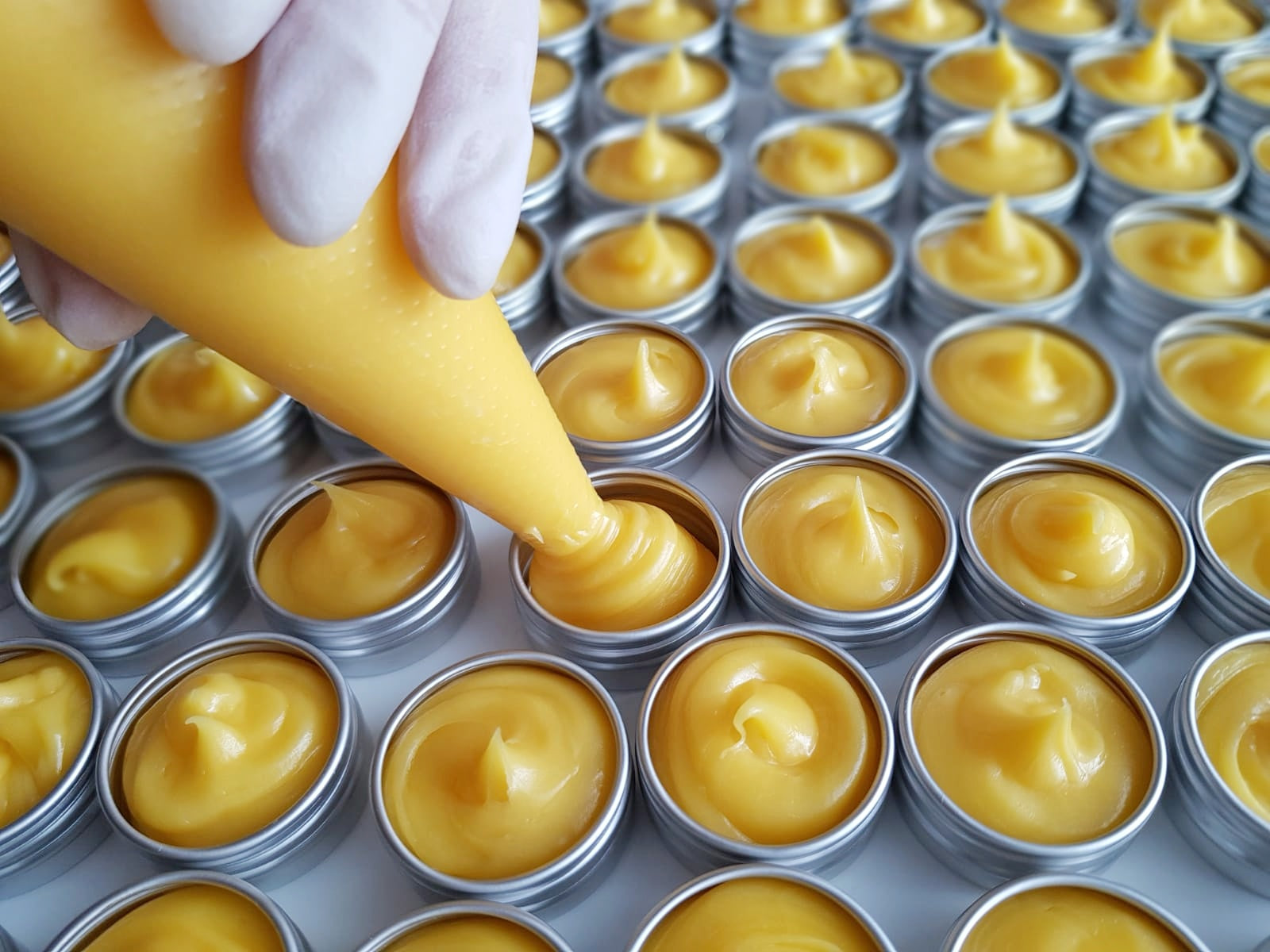 Whipped lip balm with calendula oil, sea buckthorn oil and orange.