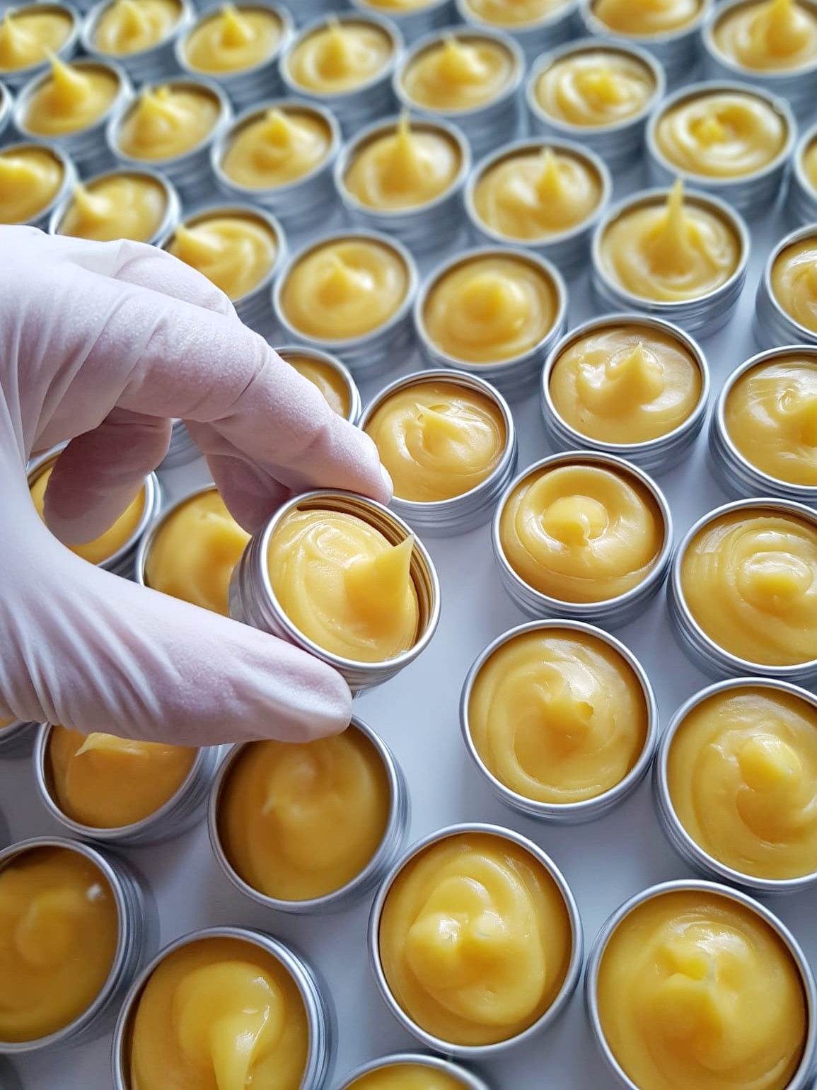 Whipped lip balm with calendula oil, sea buckthorn oil and orange.