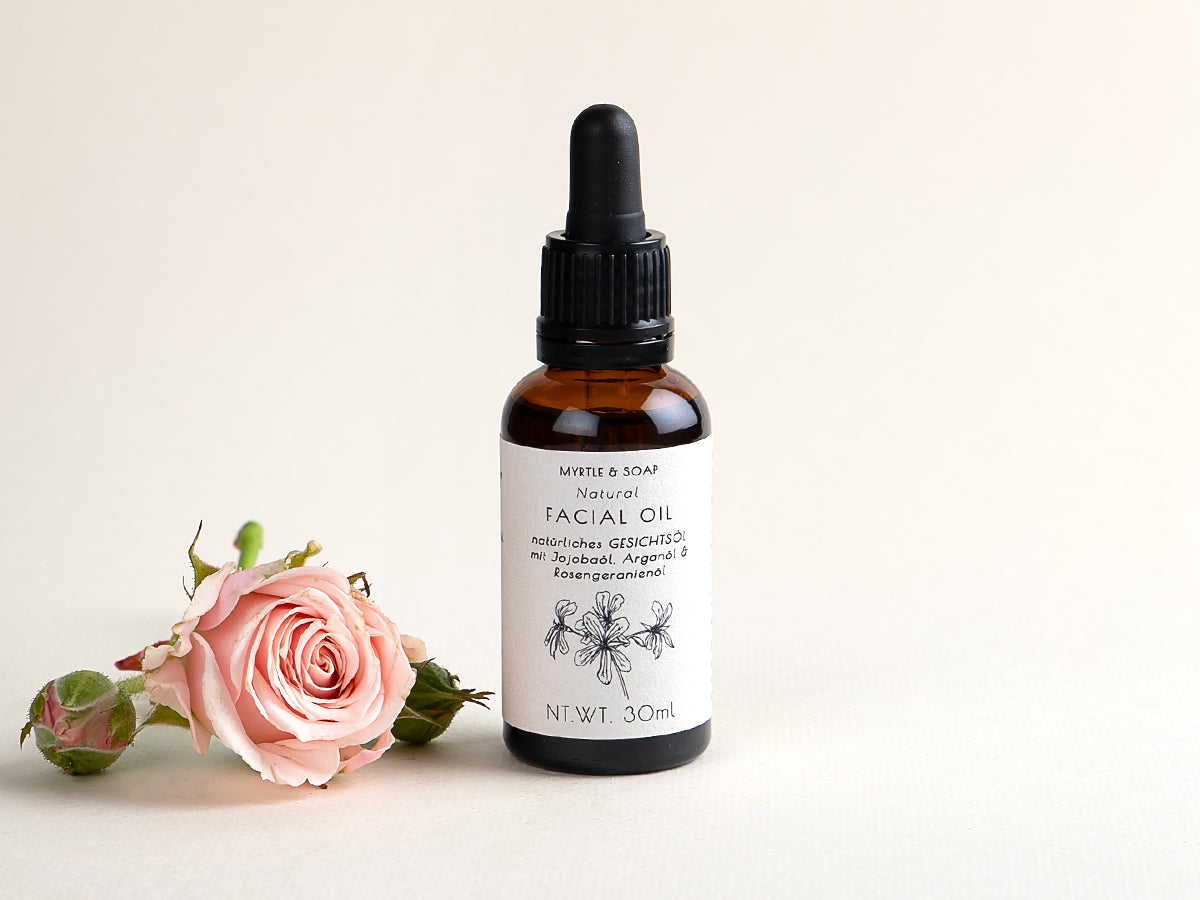 natural facial oil with rose geranium essential oil