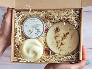 VINTAGE Box Set with Natural Hand Cream, Soap & Soap Dish