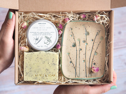 Myrtle MyBox VINTAGE with natural hand cream, soap & floral ceramic soap dish